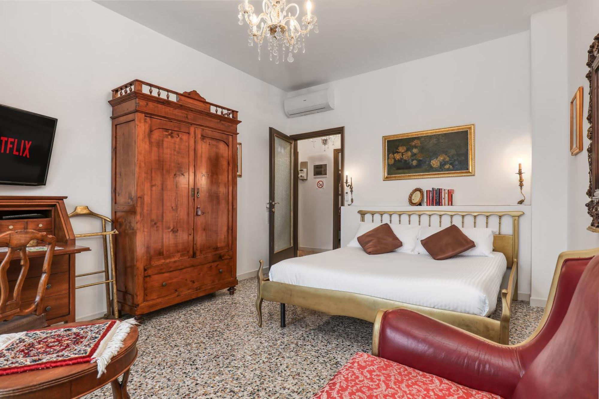 Suite Angolo Alla Stazione - Appartamento Con Terrazzo Panoramico Павия Екстериор снимка