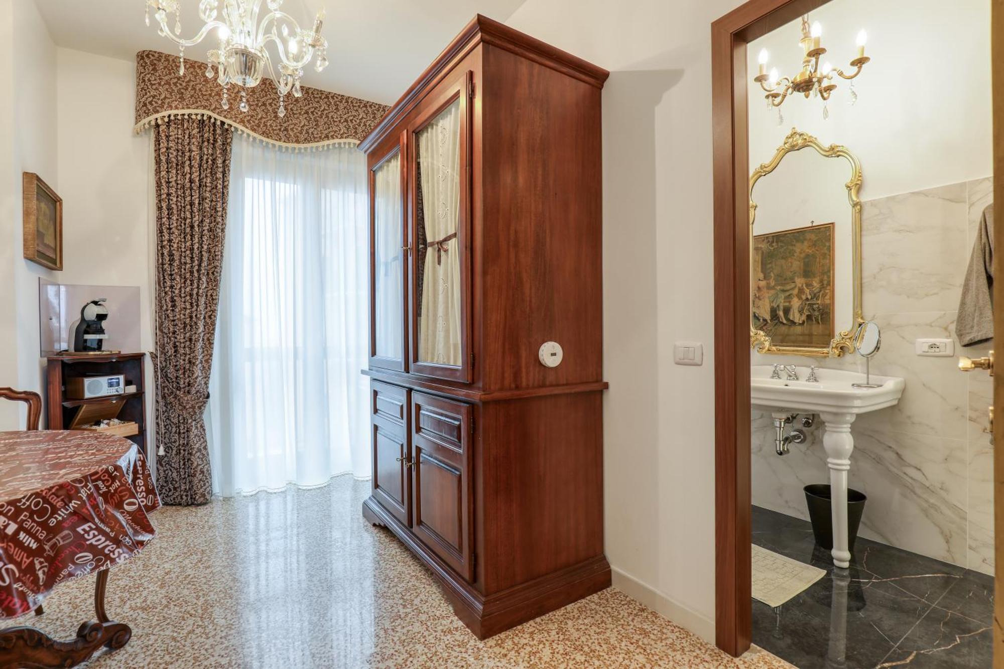Suite Angolo Alla Stazione - Appartamento Con Terrazzo Panoramico Павия Екстериор снимка