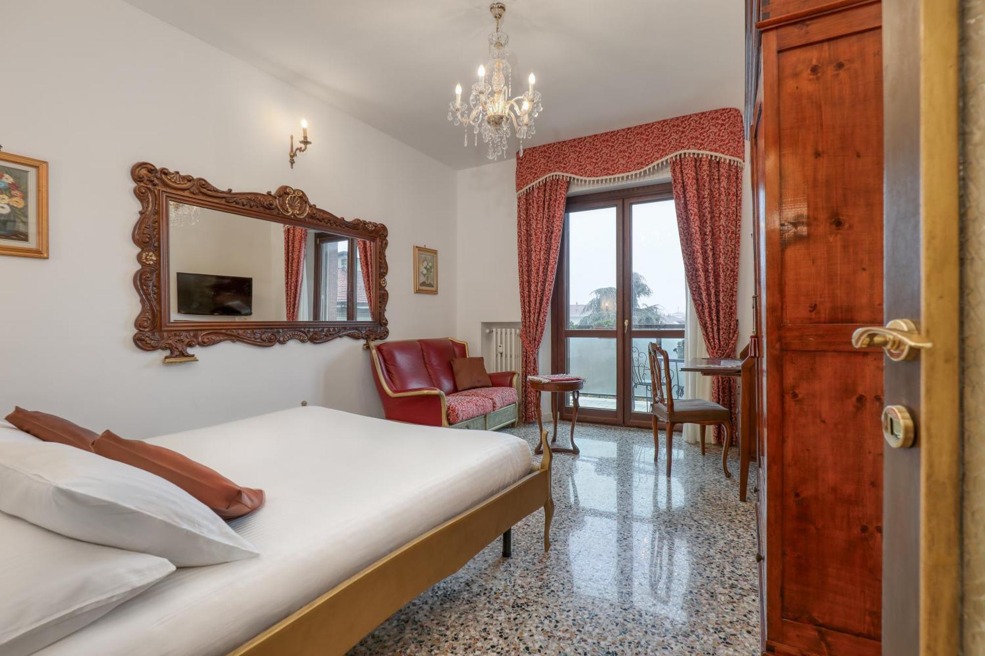 Suite Angolo Alla Stazione - Appartamento Con Terrazzo Panoramico Павия Екстериор снимка