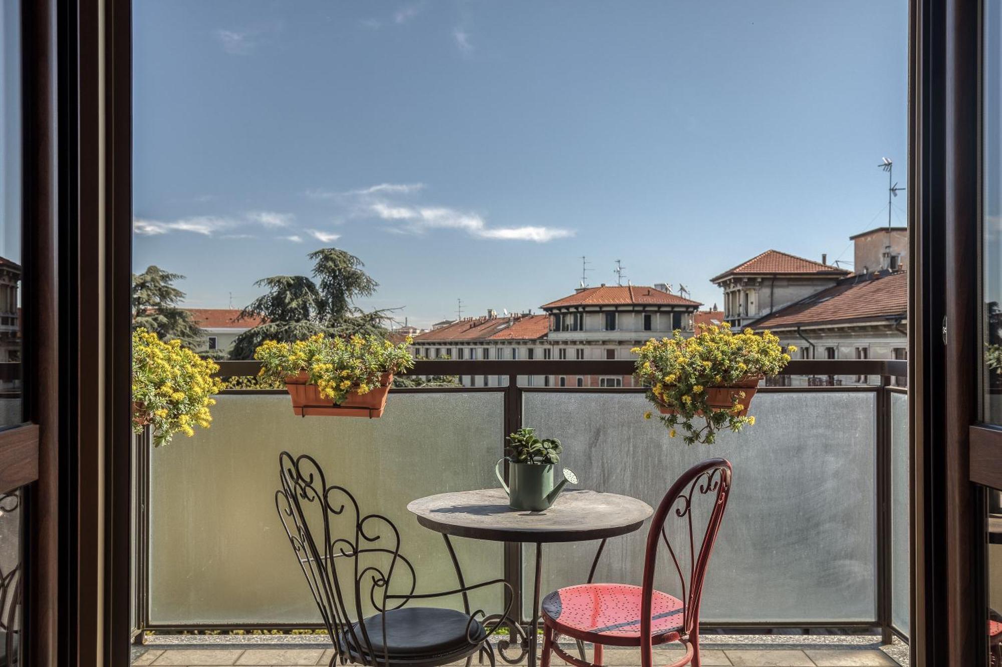 Suite Angolo Alla Stazione - Appartamento Con Terrazzo Panoramico Павия Екстериор снимка