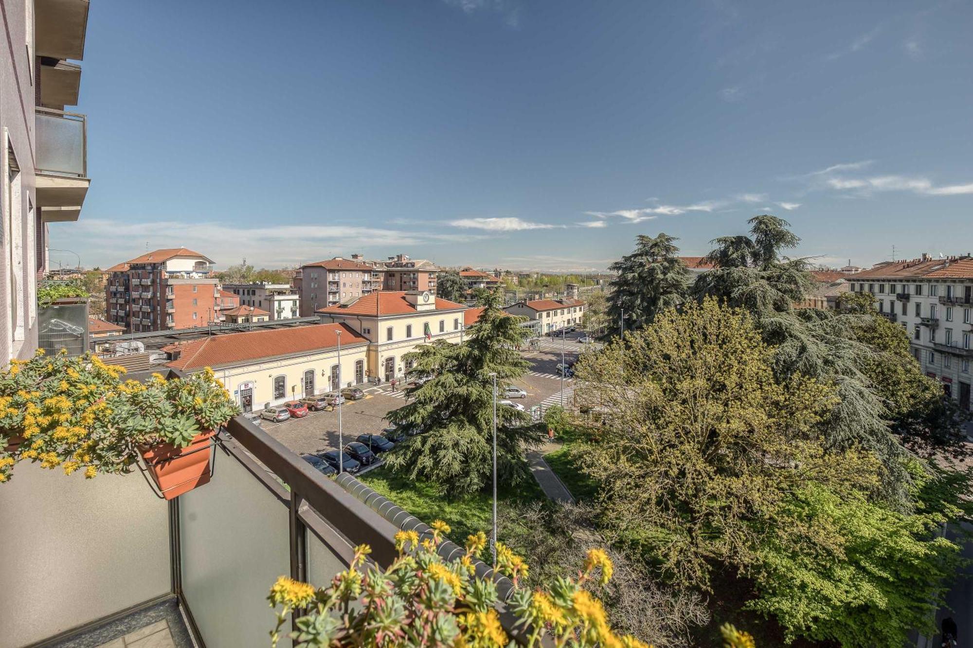 Suite Angolo Alla Stazione - Appartamento Con Terrazzo Panoramico Павия Екстериор снимка